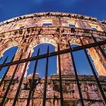 Cozy In With Wifi Apartment Pula