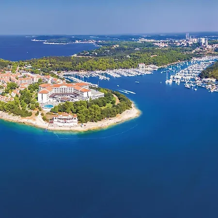 Awesome Apartment In Pula With Wifi