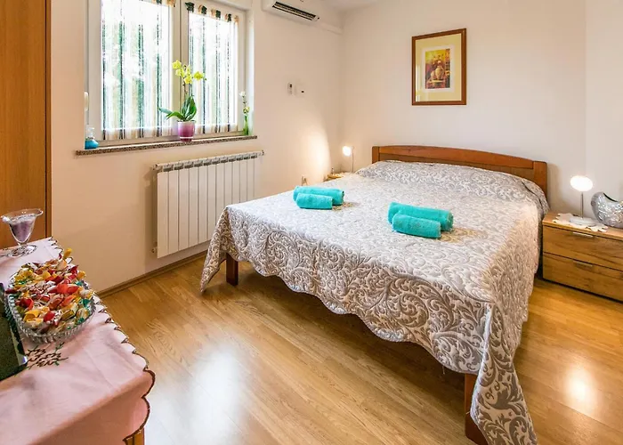 Cozy In With Wifi Appartamento Pola