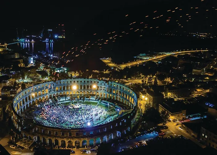 Appartamento Cozy In With Wifi Pola